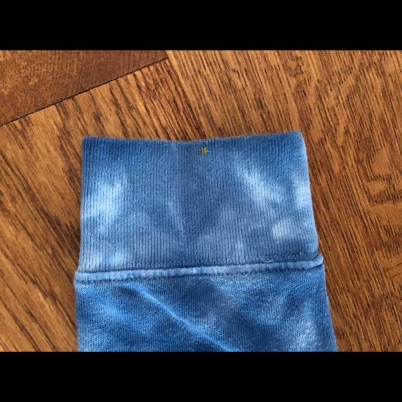 Oversized Sweater - Picture 2 of 2